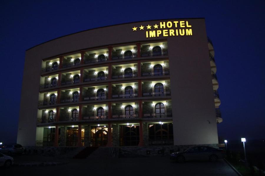Hotel Imperium Suceava Exteriör bild