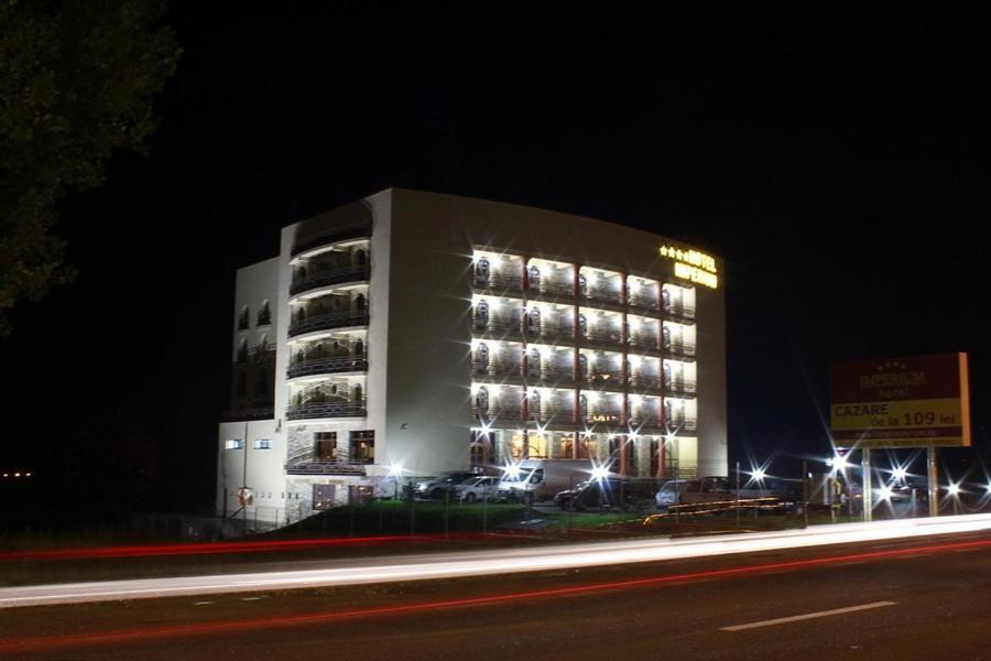 Hotel Imperium Suceava Exteriör bild
