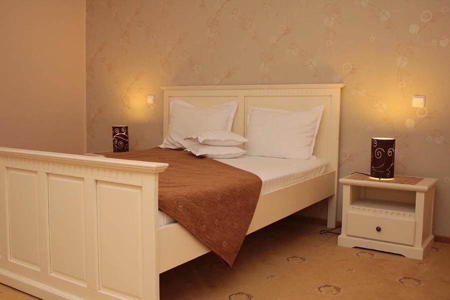 Hotel Imperium Suceava Exteriör bild